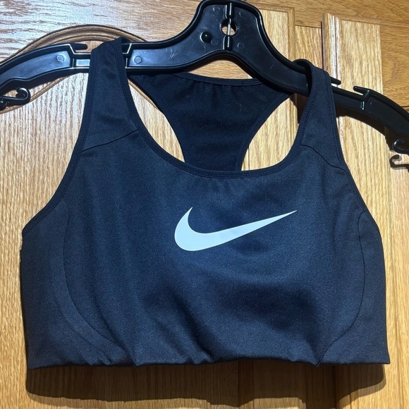 Nike Big Swoosh Black Sports Bra Women’s Medium EUC - Picture 2 of 5